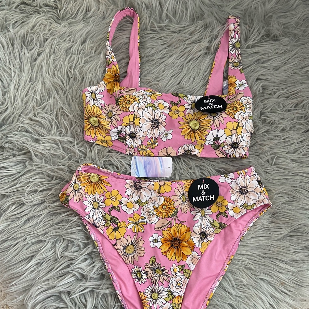 Forever 21 floral print bikini | M top | L bottom